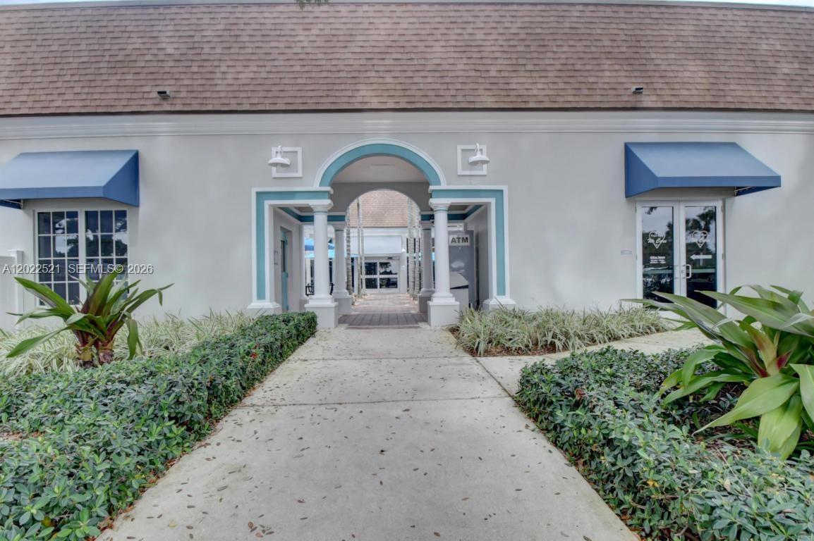 KINGS POINT BRITTANY COND - Residential