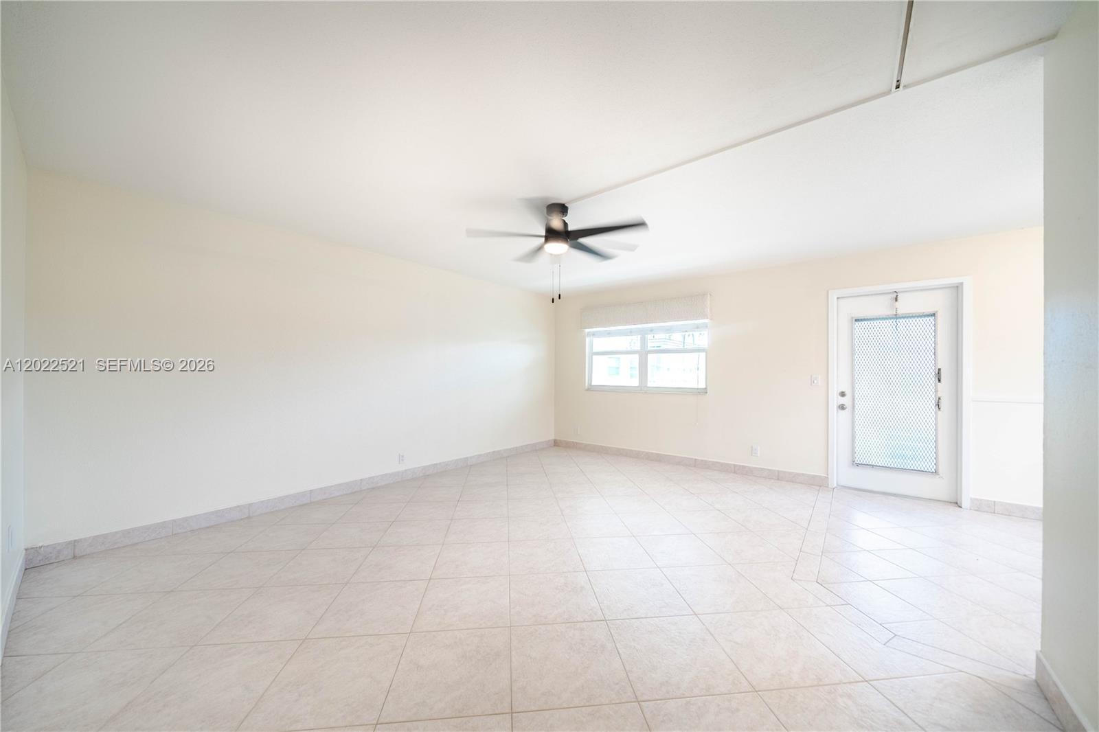 KINGS POINT BRITTANY COND - Residential