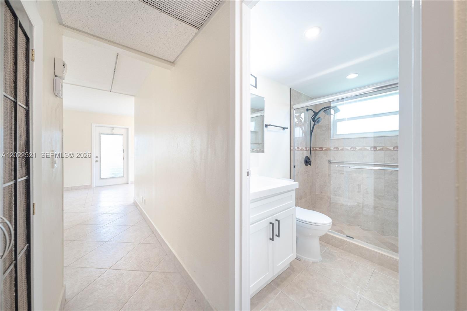 KINGS POINT BRITTANY COND - Residential