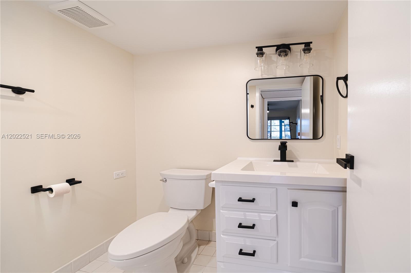 KINGS POINT BRITTANY COND - Residential