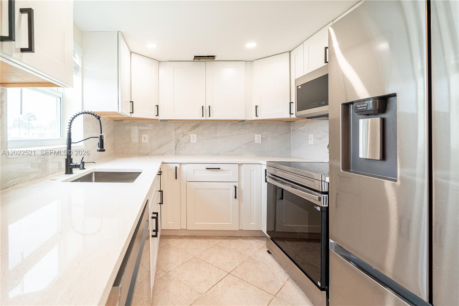 KINGS POINT BRITTANY COND - Residential