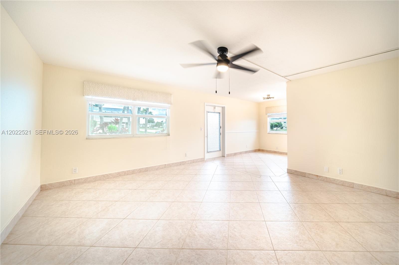 KINGS POINT BRITTANY COND - Residential