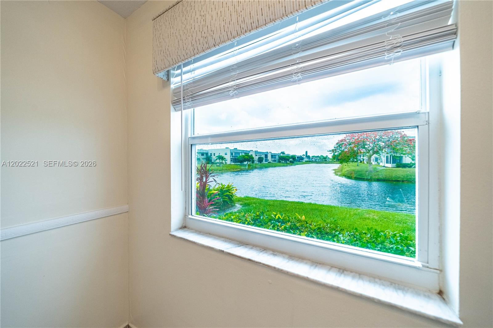 KINGS POINT BRITTANY COND - Residential