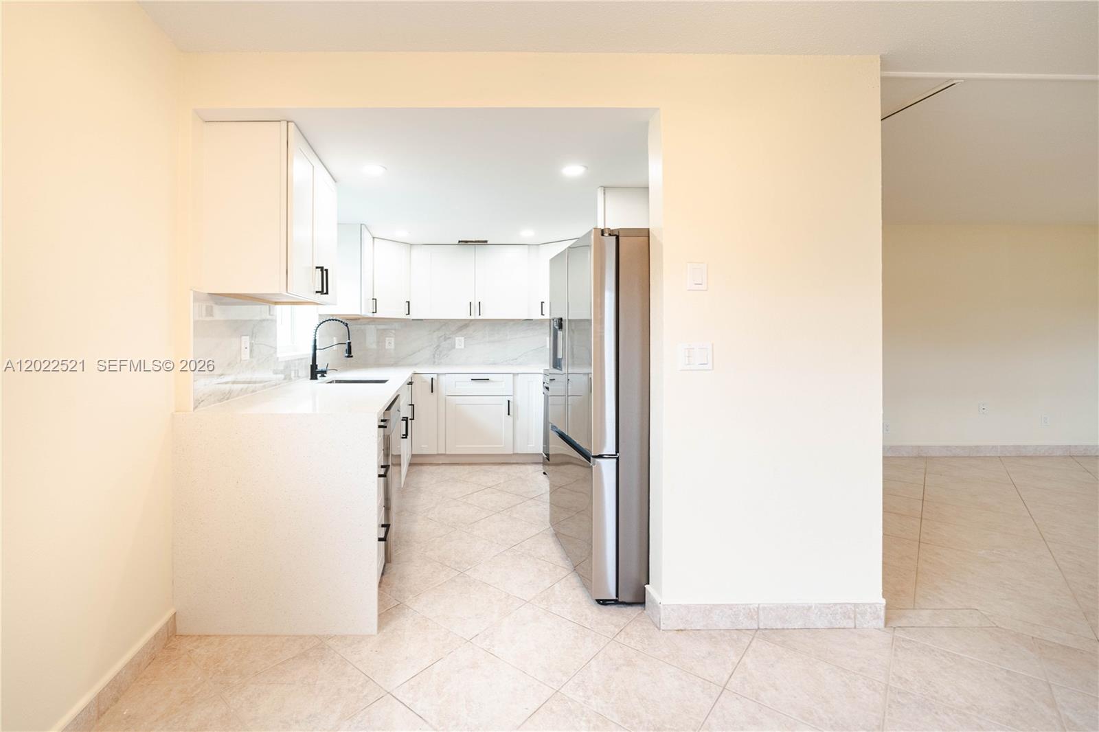 KINGS POINT BRITTANY COND - Residential