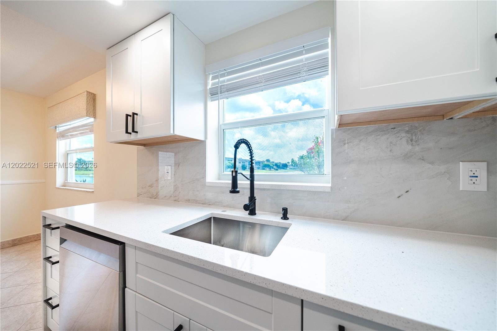 KINGS POINT BRITTANY COND - Residential