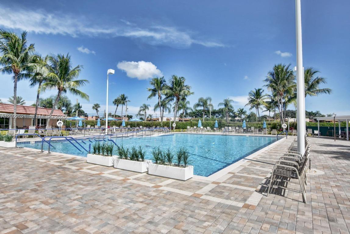 KINGS POINT BRITTANY COND - Residential