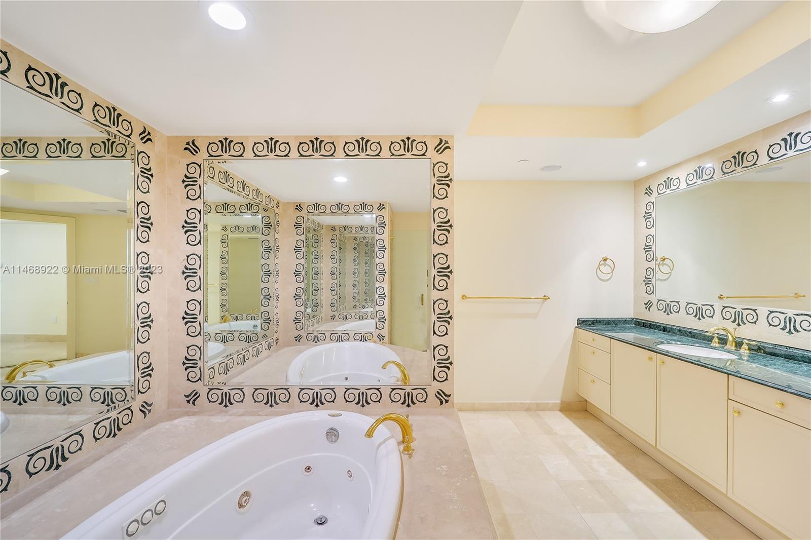 GRAND BAY TOWER CONDO - Residential Lease