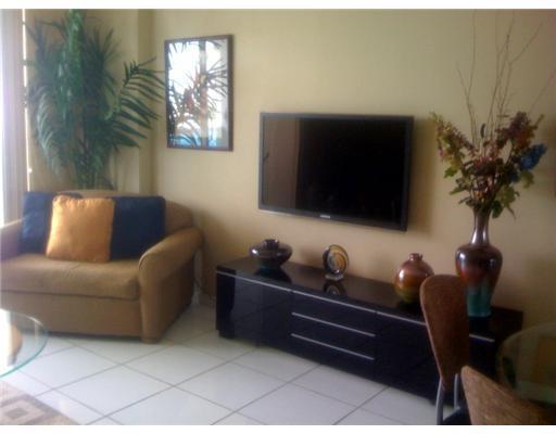 RONEY PALACE CONDO - Residential Lease