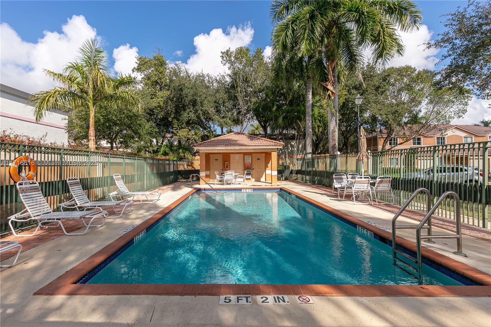 SUNSET PLAZA - Residential Lease