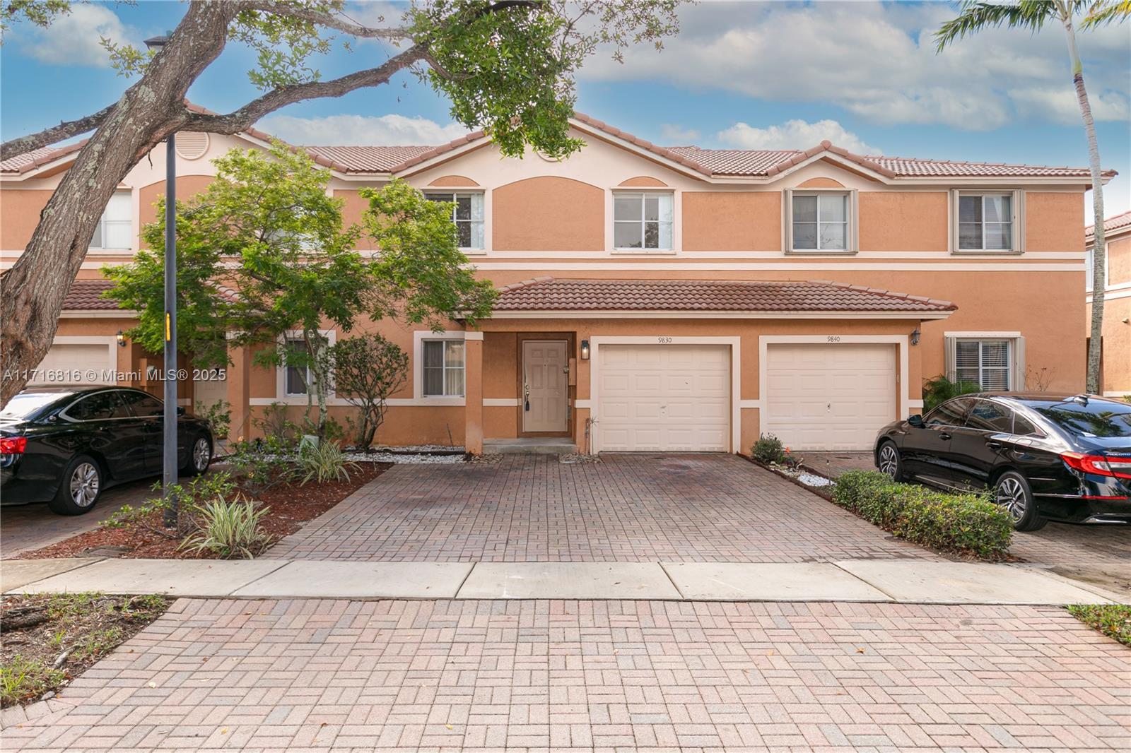 Newly remodeled 3 bedroom, 2.5 bath townhome with 1-car garage located in the highly desired Park Terraces community.   This unit features brand new tile floors throughout the first floor, laminate on stairs & second floor, brand new kitchen cabinets & granite countertops, updated bathrooms, washer & dryer upstairs, roman tub and shower in master bath, and walk in closet on master bath. Hurry, this will not last for long!