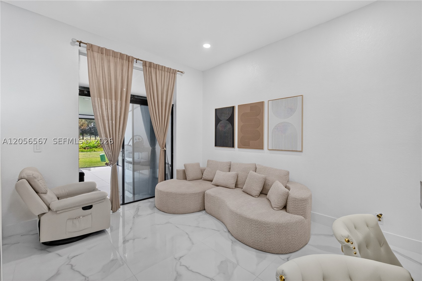 ARROWHEAD COUNTRY CLUB VI - Residential