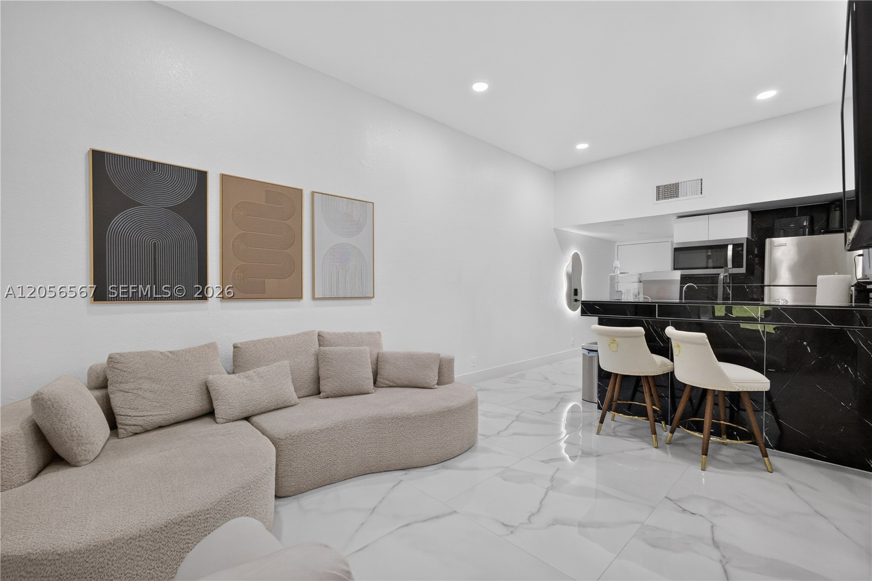 ARROWHEAD COUNTRY CLUB VI - Residential
