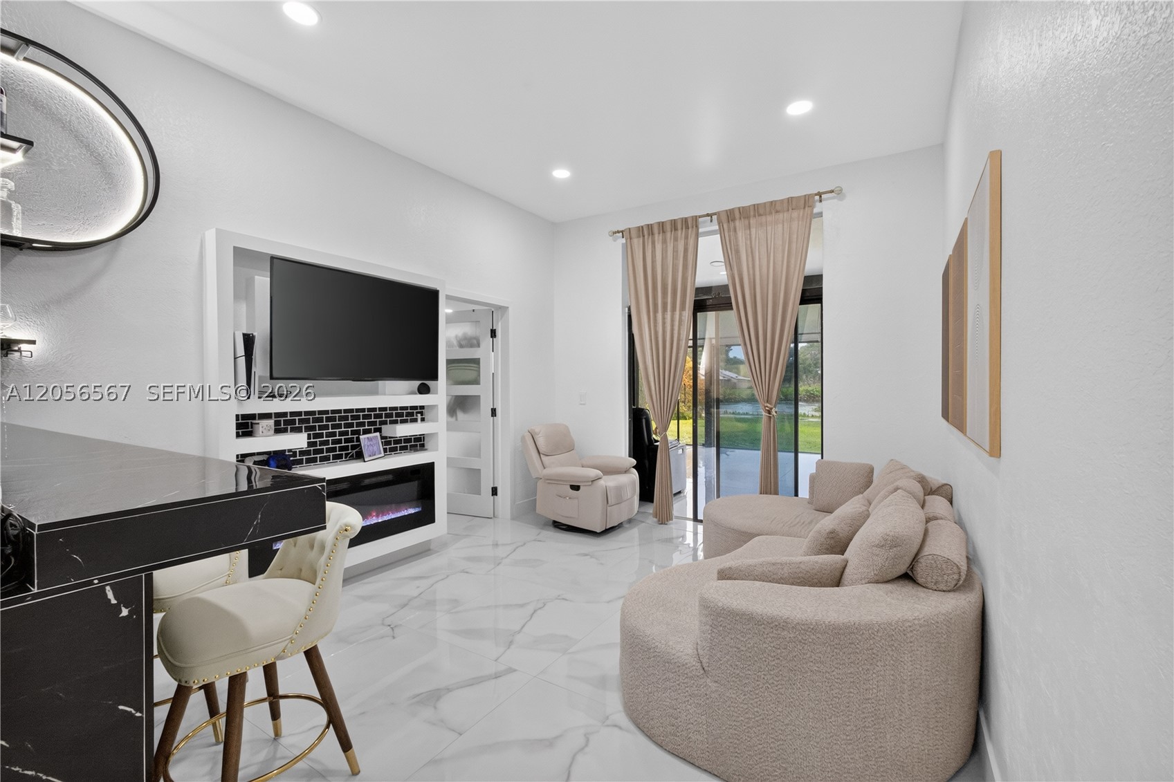 ARROWHEAD COUNTRY CLUB VI - Residential