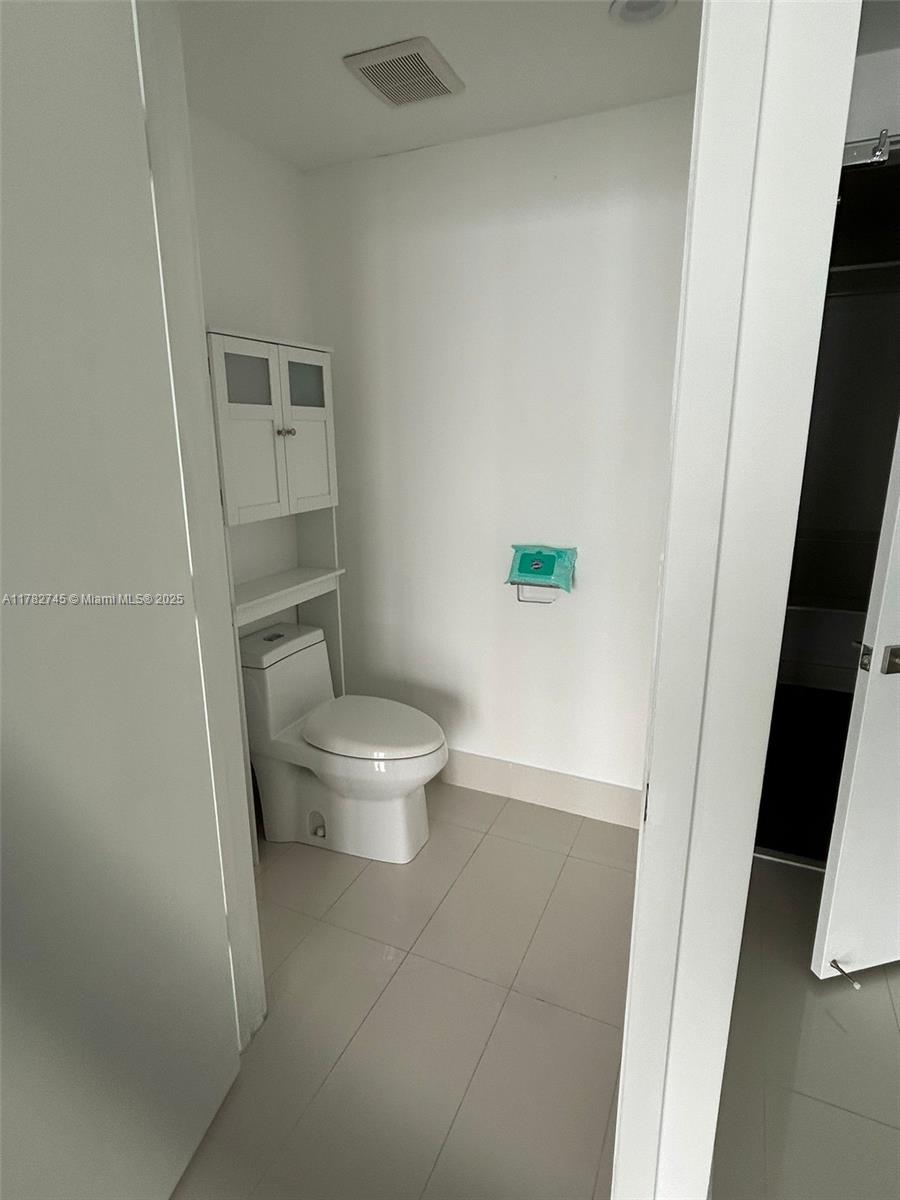 PARAISO BAY CONDO - Residential