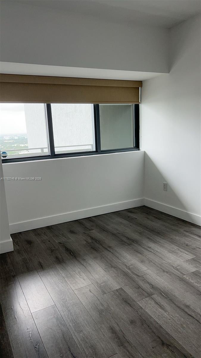 PARAISO BAY CONDO - Residential