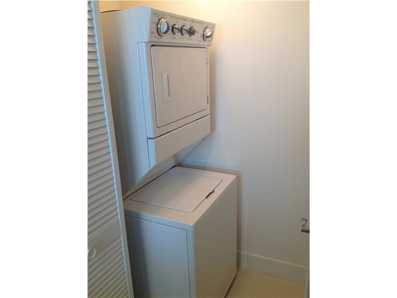 Vizcayne North - Residential Lease