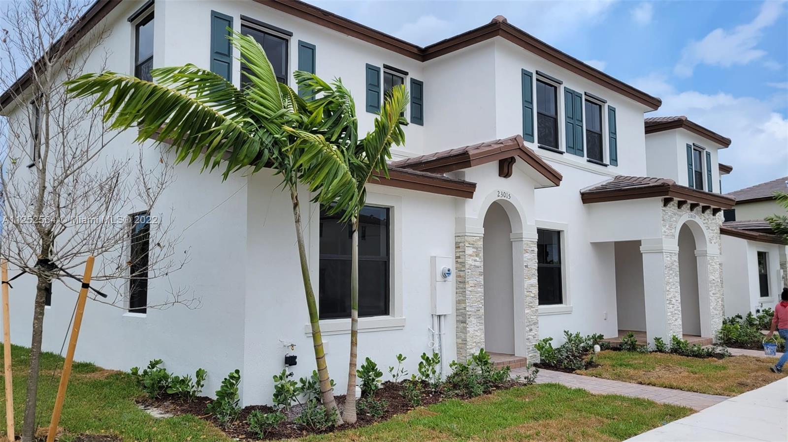 CRYSTAL CAY - Residential Lease