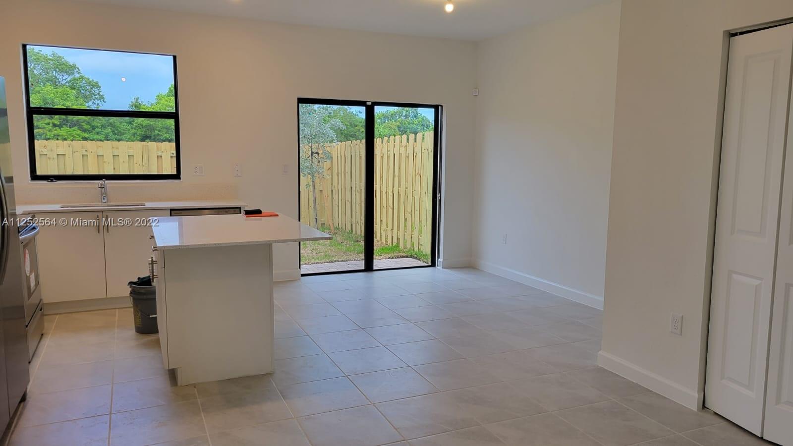 CRYSTAL CAY - Residential Lease