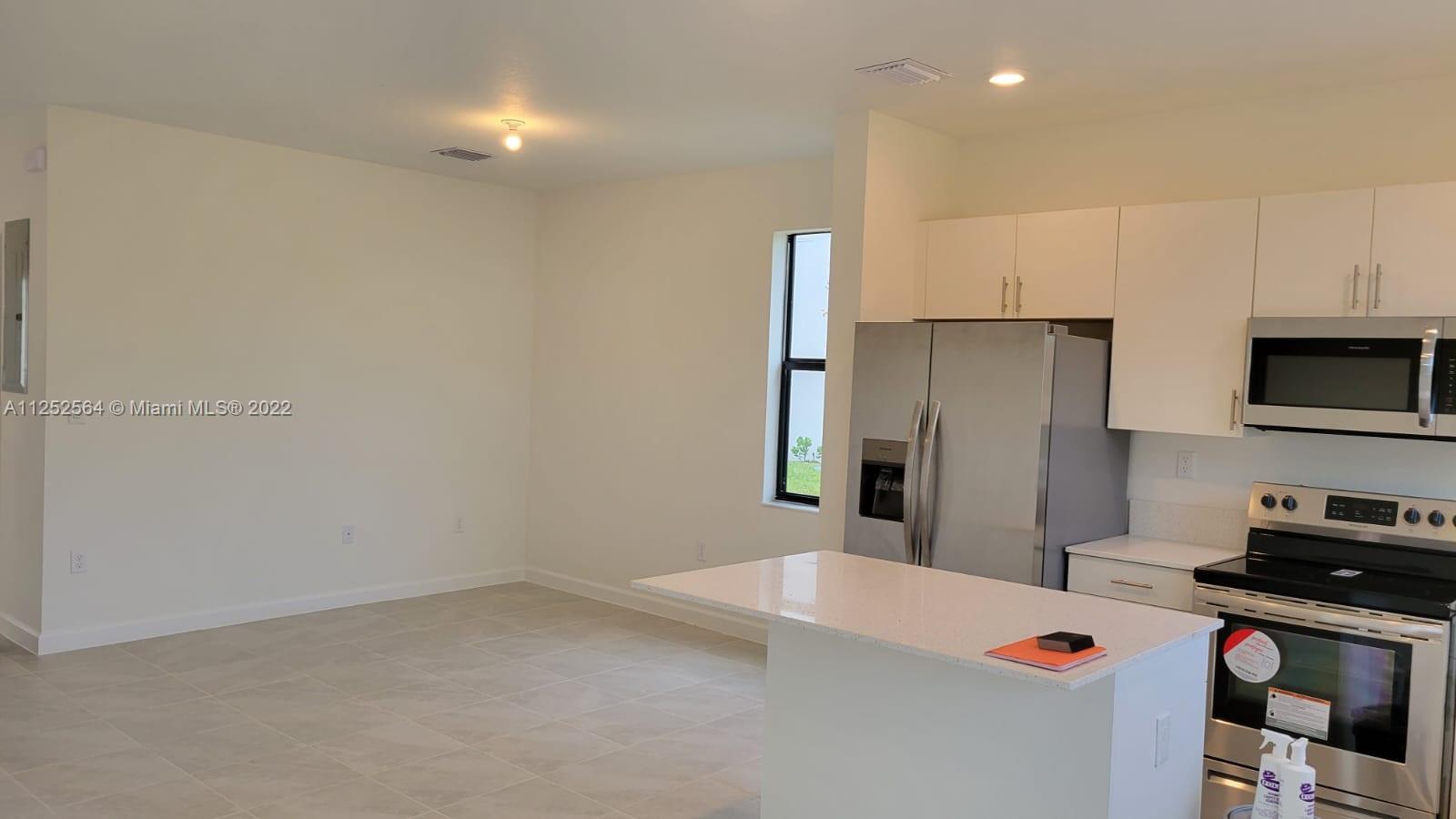 CRYSTAL CAY - Residential Lease