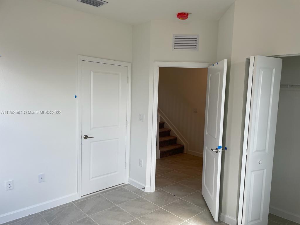 CRYSTAL CAY - Residential Lease