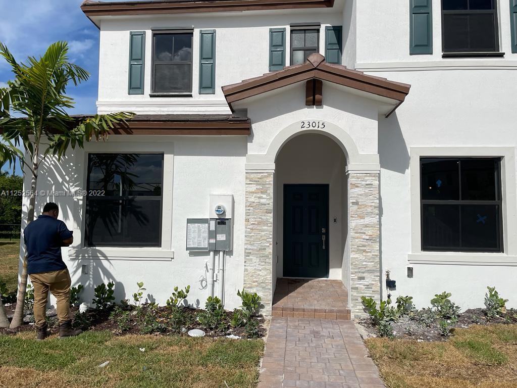 CRYSTAL CAY - Residential Lease