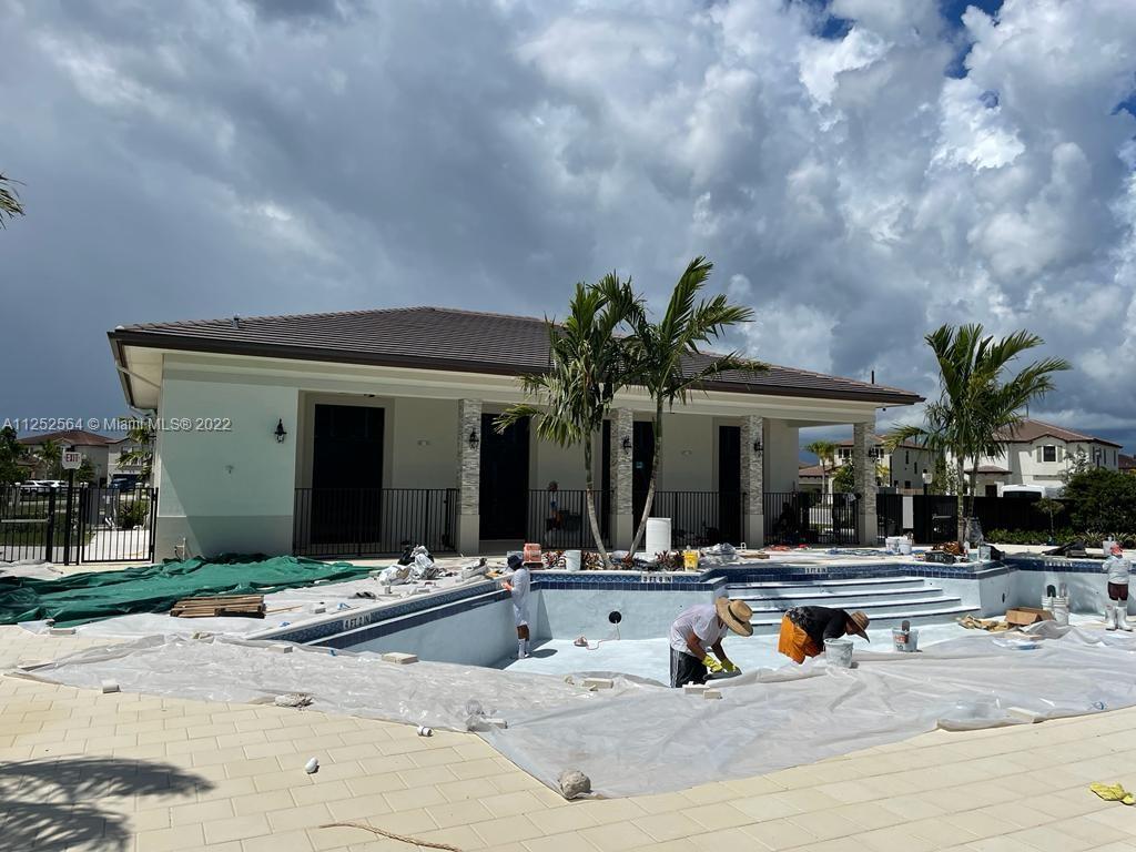 CRYSTAL CAY - Residential Lease