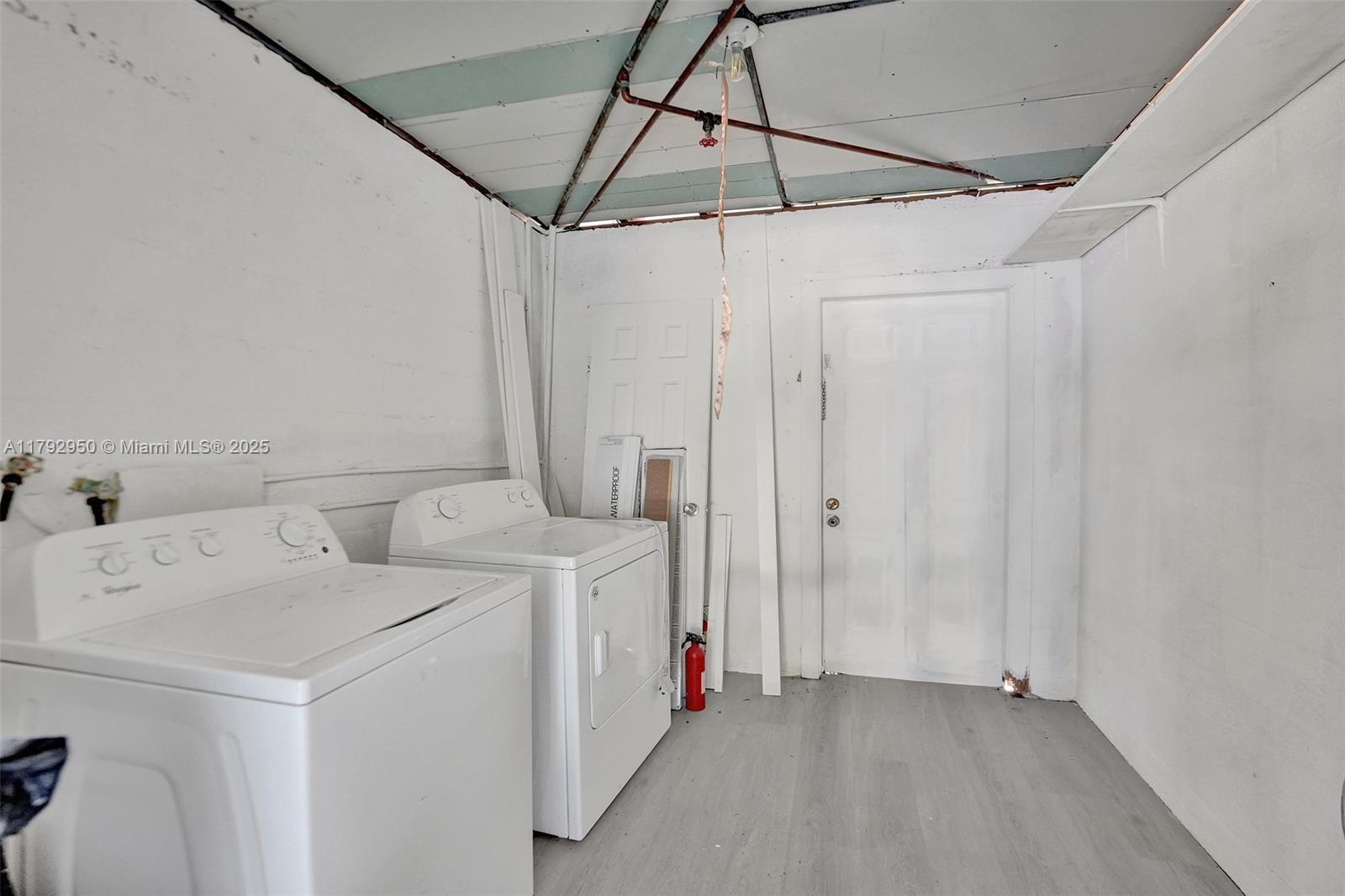 HOLLYWOOD BEACH HEIGHTS S - Residential Income
