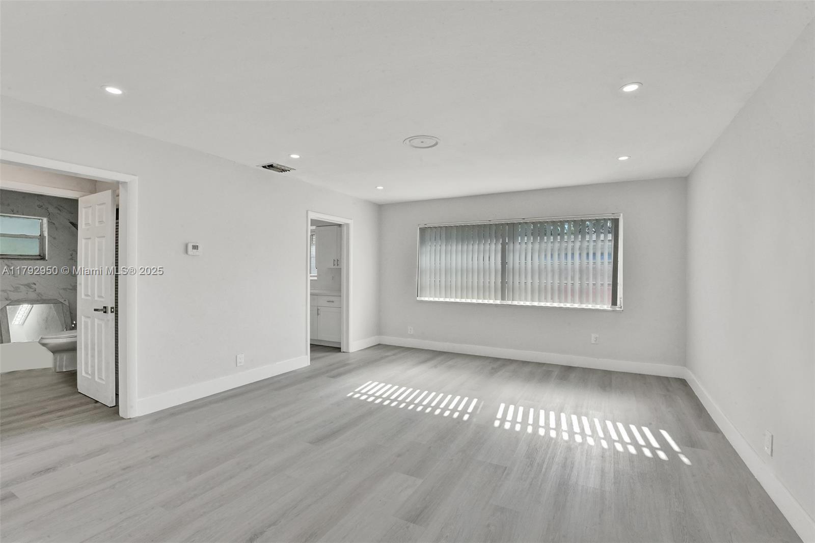 HOLLYWOOD BEACH HEIGHTS S - Residential Income