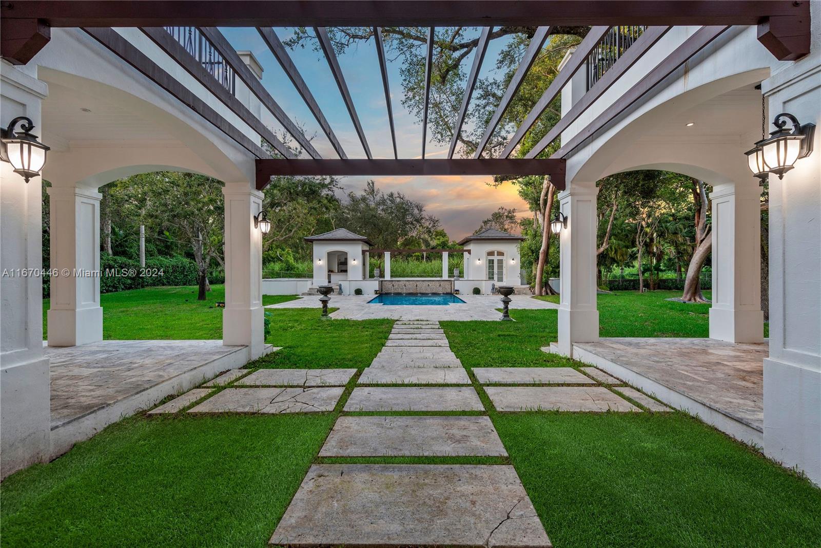 SNAPPER CREEK LAKES SUB - Residential