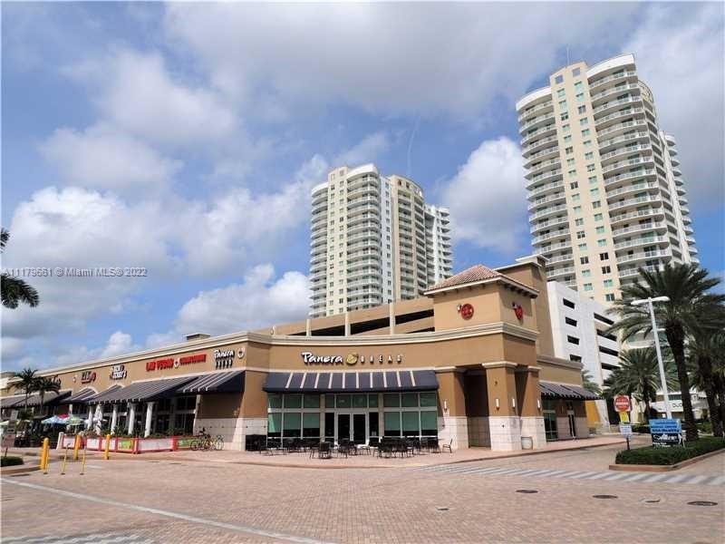 DUO COMDOMINIUM EAST - Residential