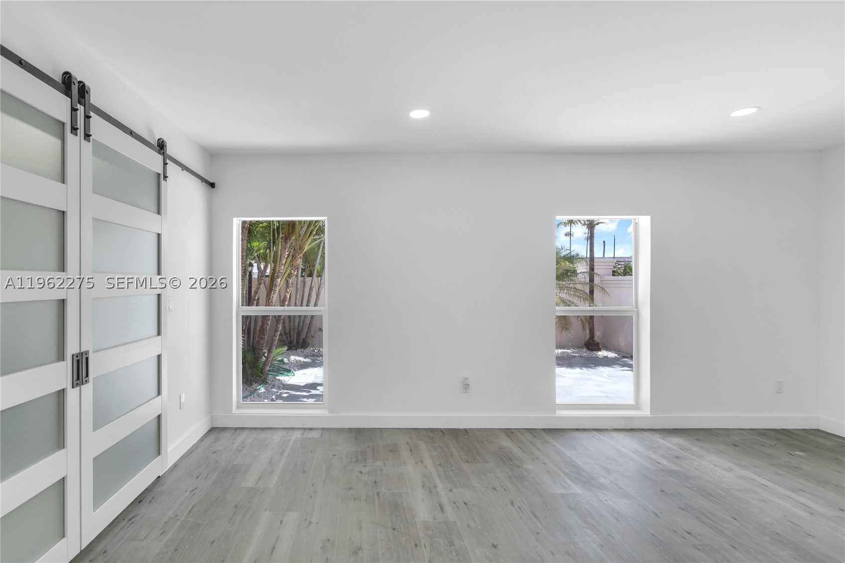 MIAMI LAKES GOLF COURSE V - Residential