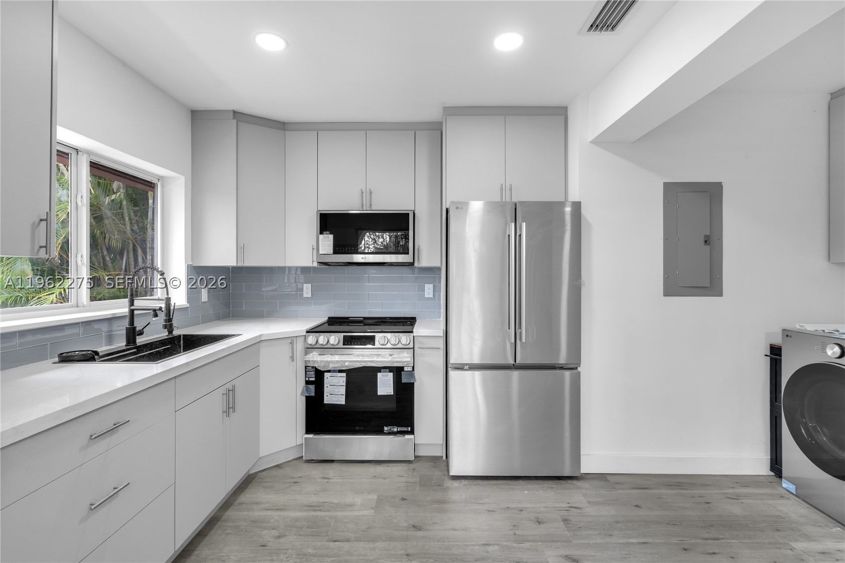MIAMI LAKES GOLF COURSE V - Residential