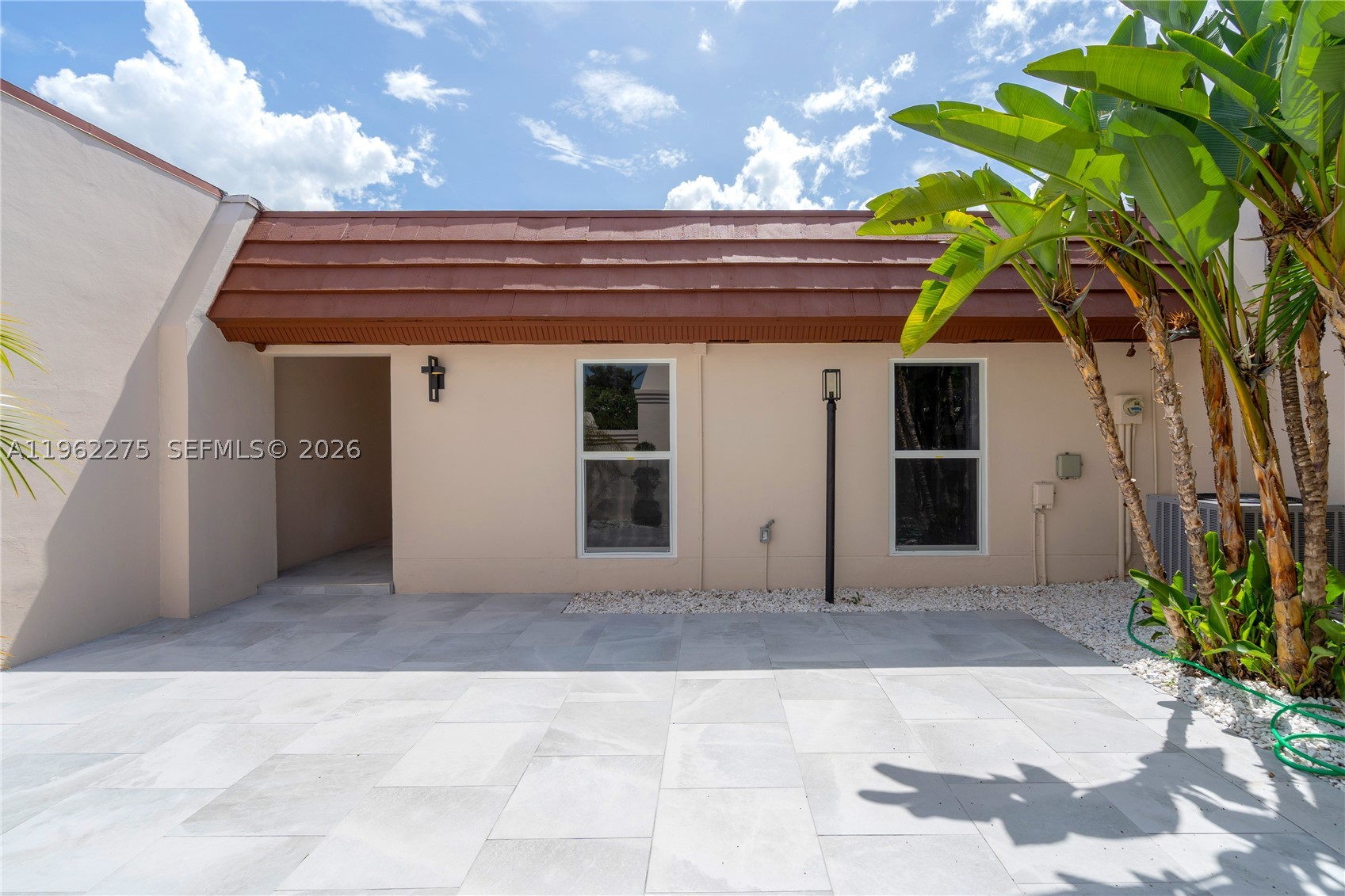 MIAMI LAKES GOLF COURSE V - Residential