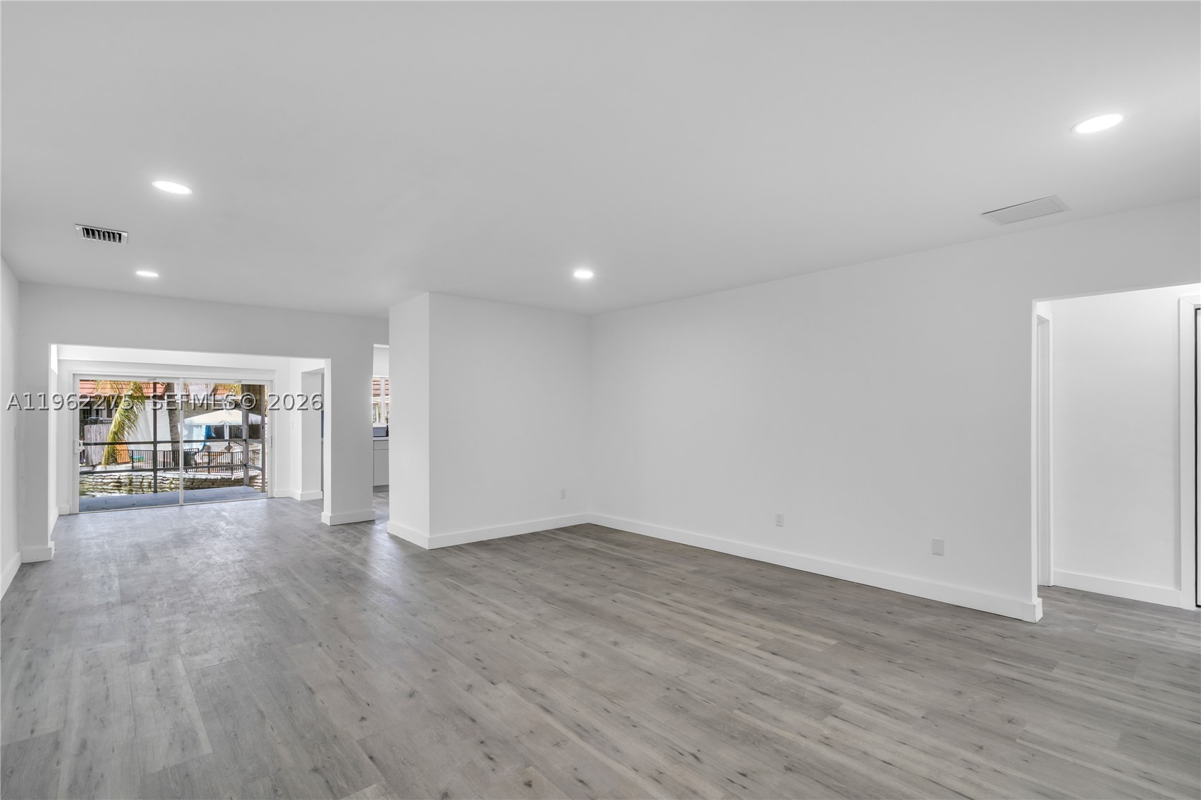 MIAMI LAKES GOLF COURSE V - Residential
