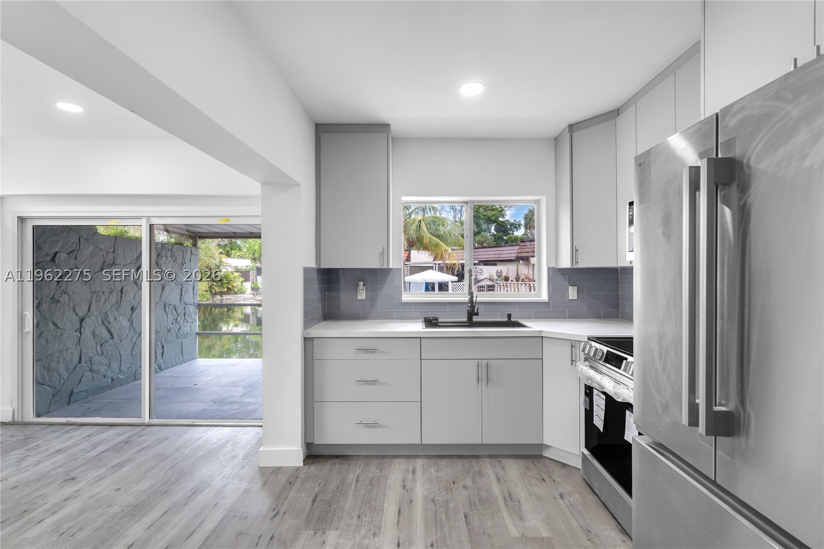 MIAMI LAKES GOLF COURSE V - Residential