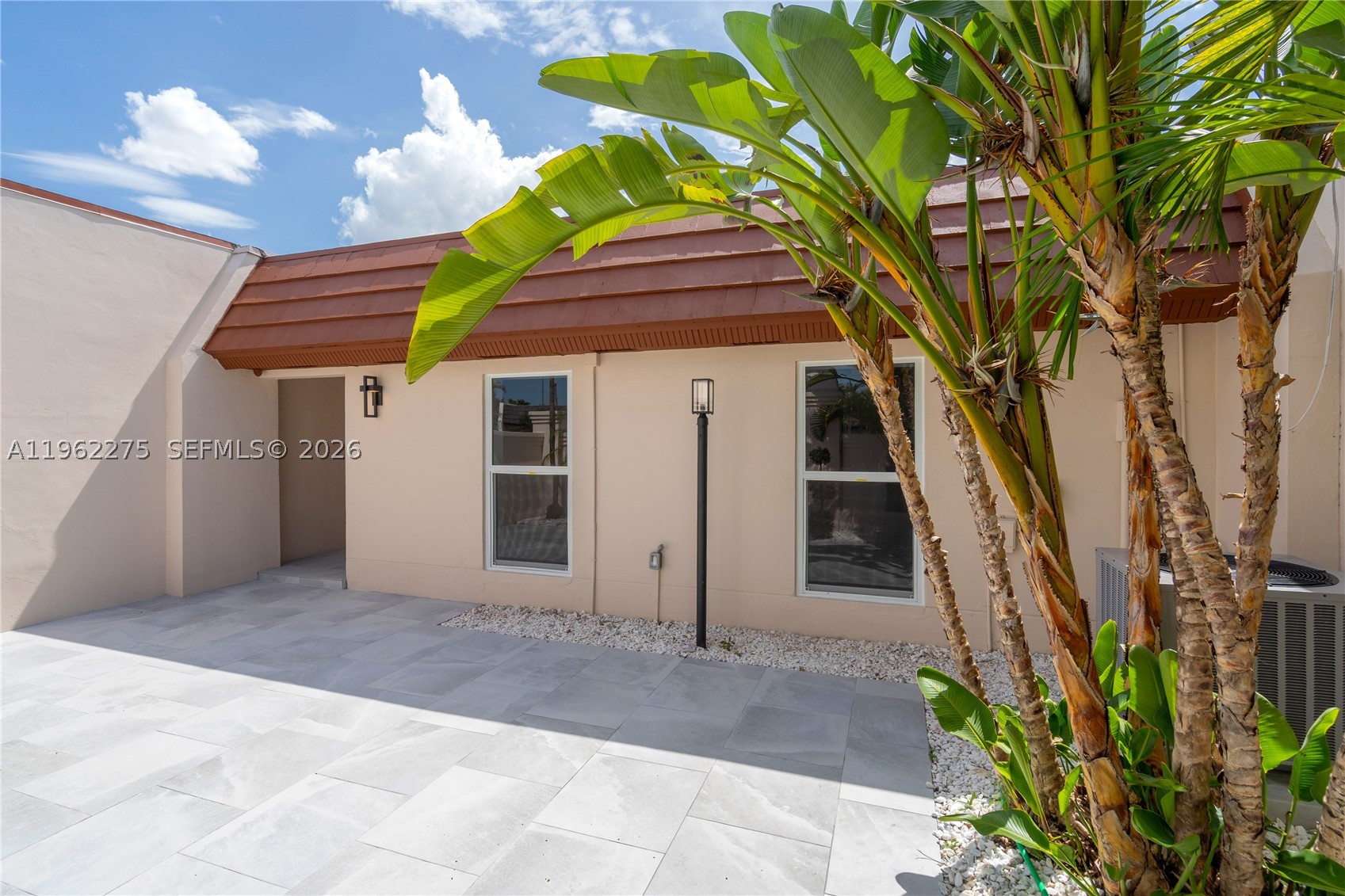 MIAMI LAKES GOLF COURSE V - Residential