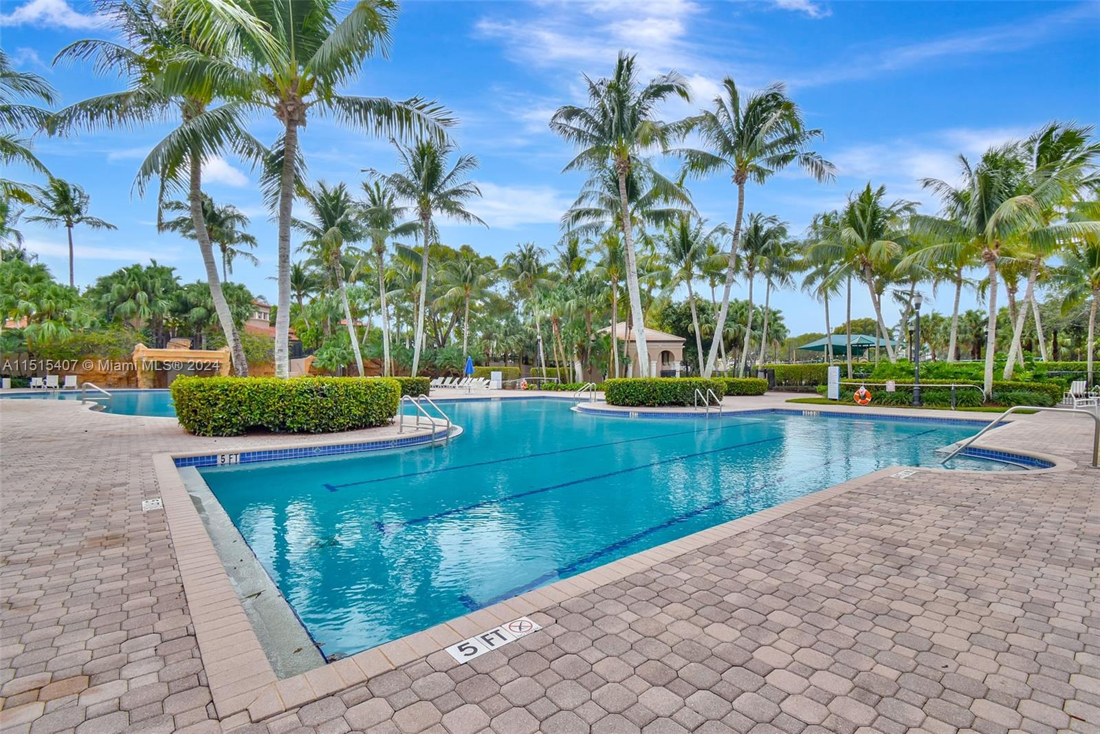 RIVIERA ISLES III - Residential