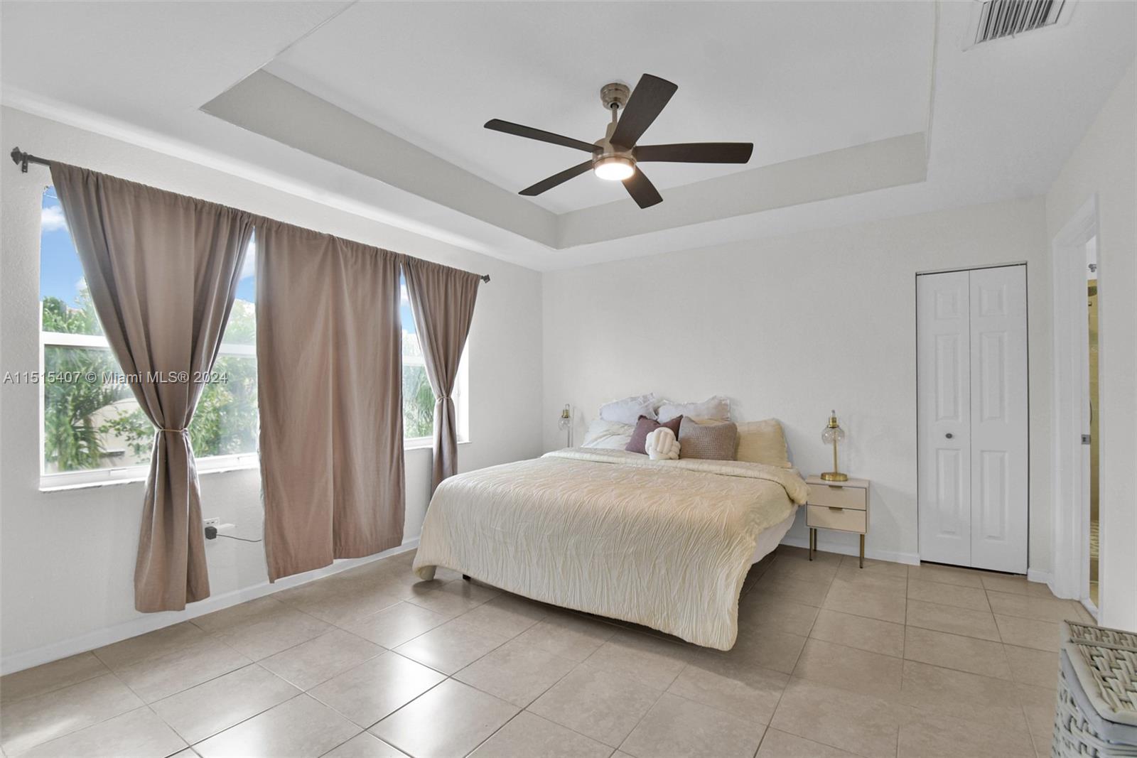 RIVIERA ISLES III - Residential