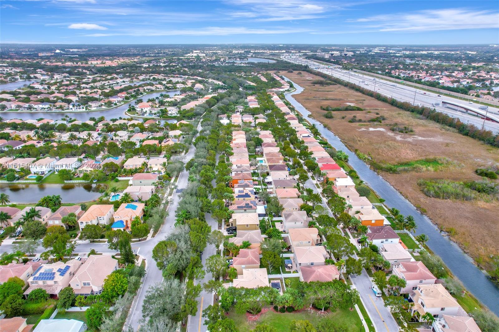 RIVIERA ISLES III - Residential