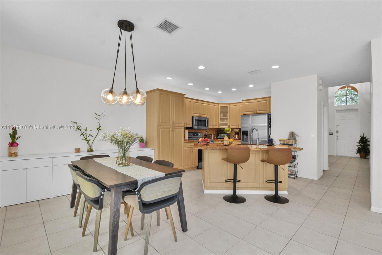 RIVIERA ISLES III - Residential