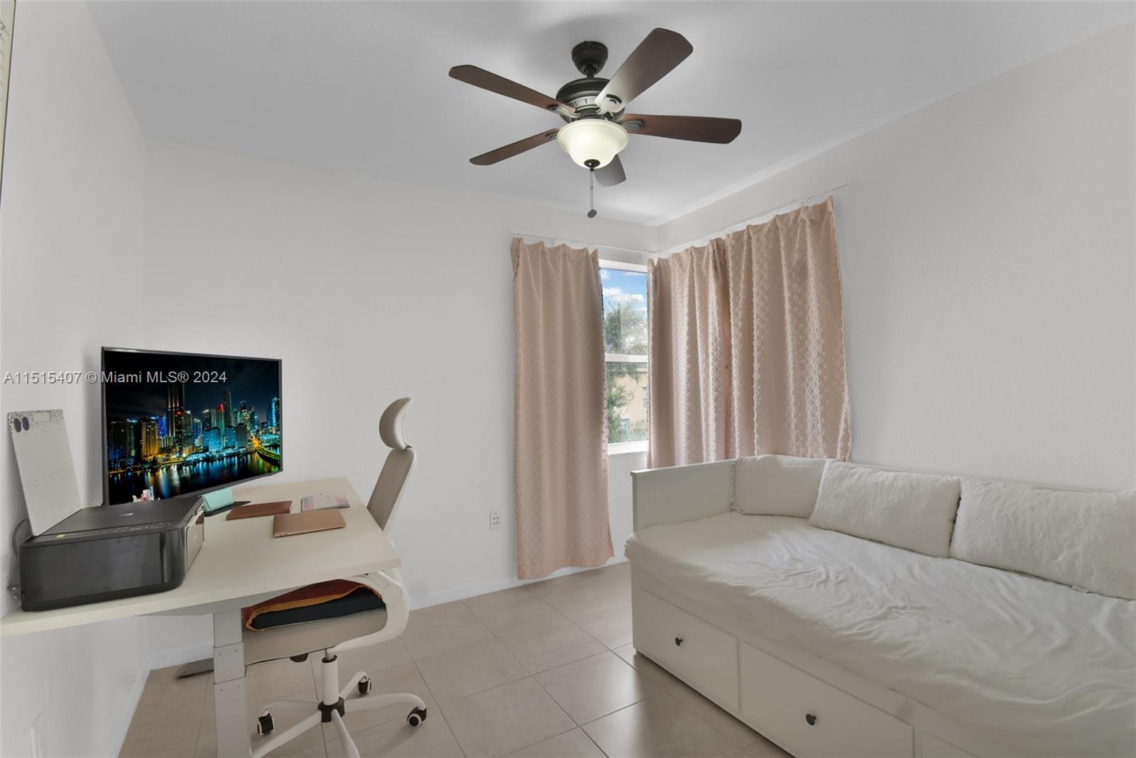 RIVIERA ISLES III - Residential