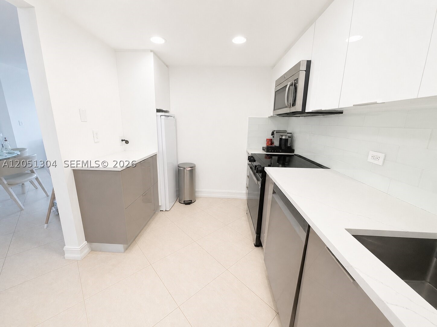 WATERVIEW CONDO - Residential Lease