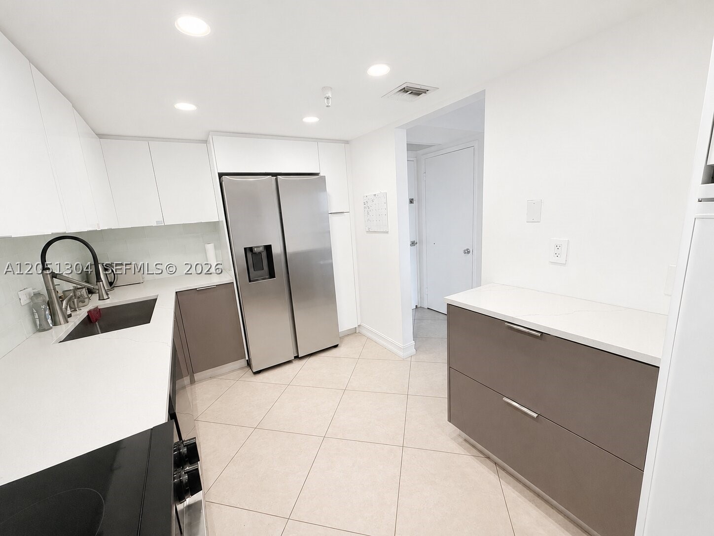 WATERVIEW CONDO - Residential Lease