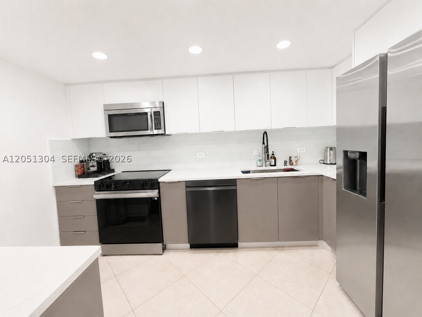 WATERVIEW CONDO - Residential Lease