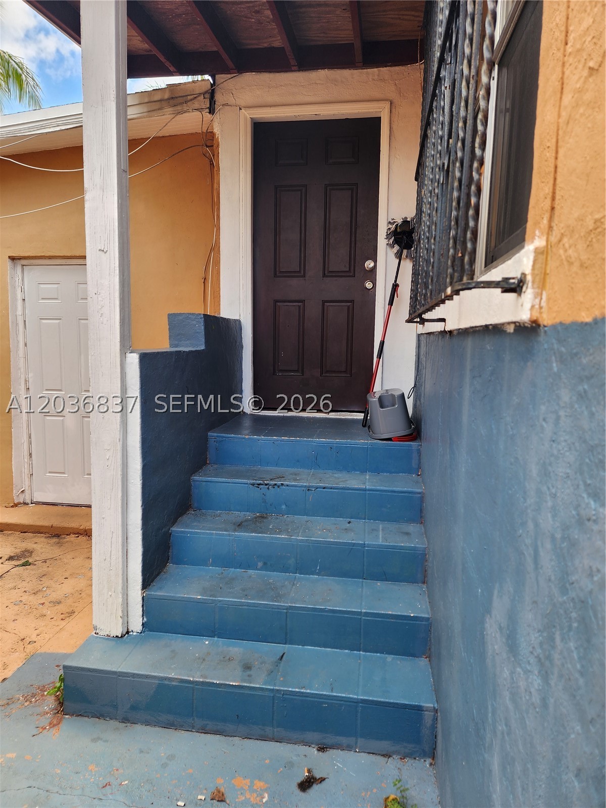 GLENROYAL SUB - Residential Income