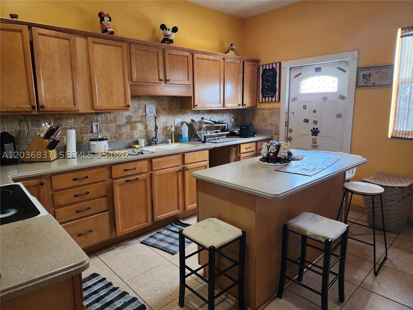 GLENROYAL SUB - Residential Income