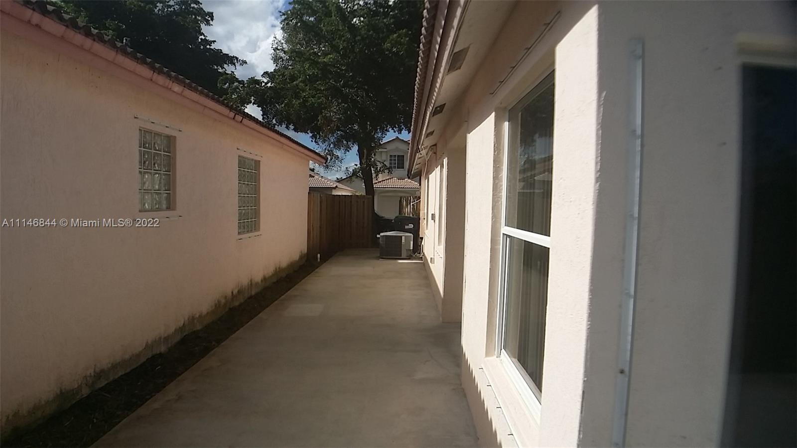 BRIGHTONS MEADOW TRACE - Residential Lease