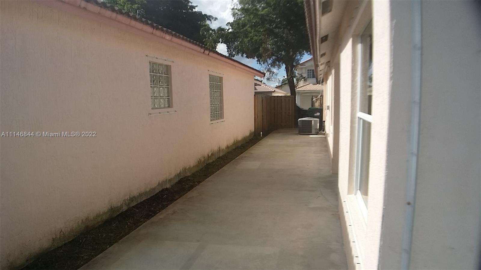 BRIGHTONS MEADOW TRACE - Residential Lease