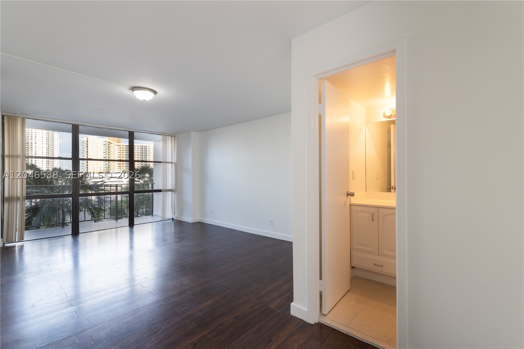 OCEANVIEW PARK CONDO - Residential Lease
