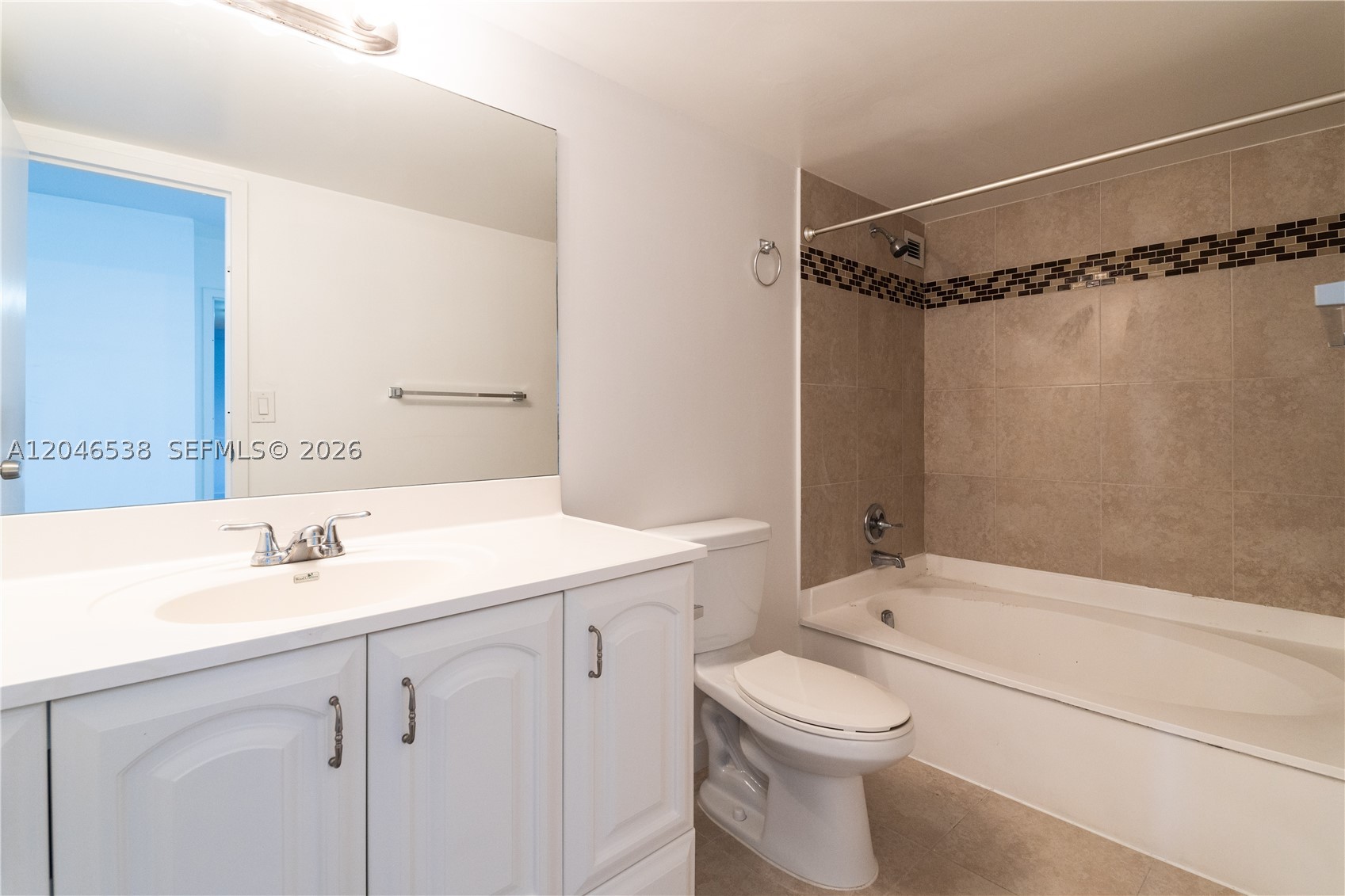 OCEANVIEW PARK CONDO - Residential Lease